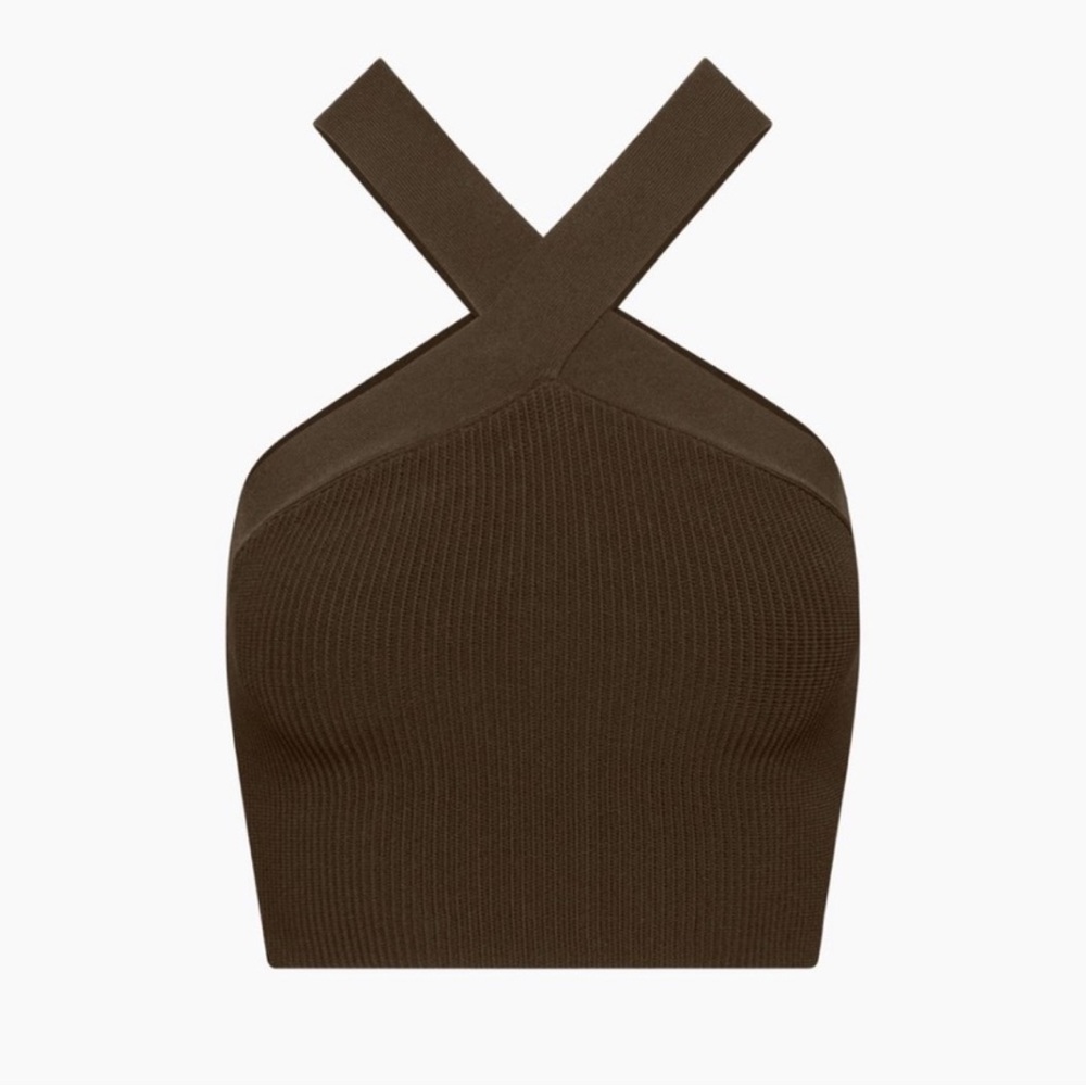 Babaton 
Sculpt Knit Criss Cross Cropped Tank